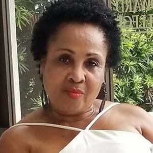 Meet your Posher, Elaine